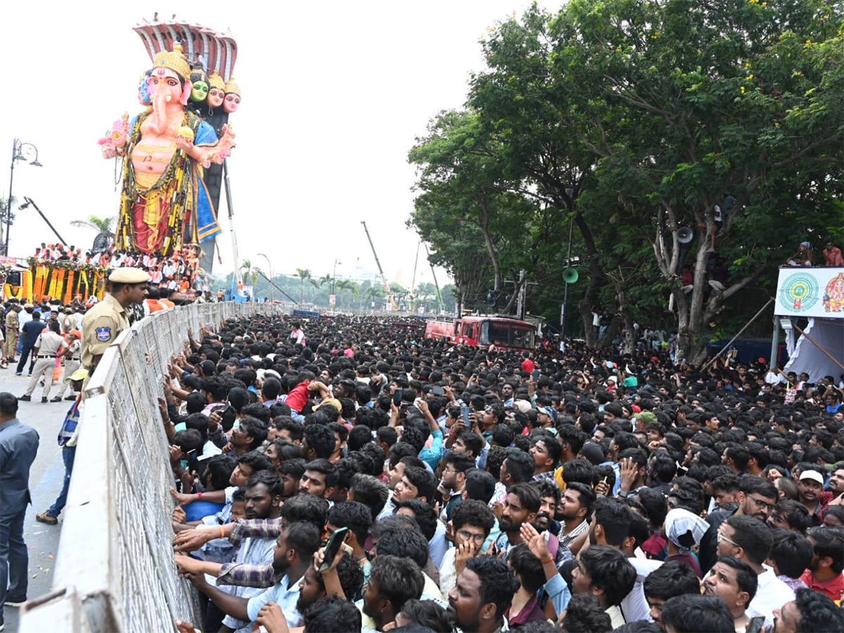 khairatabad ganesh nimajjanam 2024 live updates7