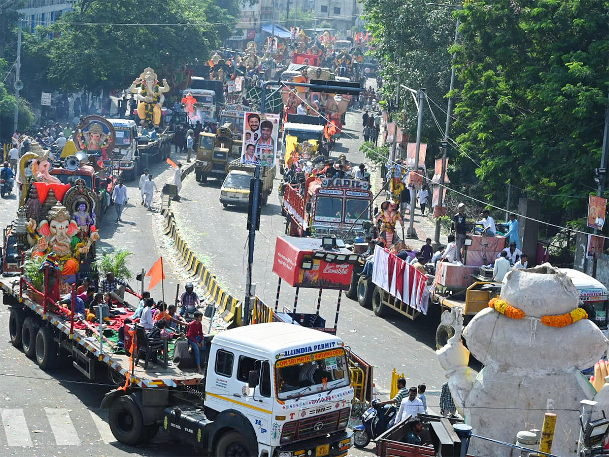 Ganesh Nimajjanam 2024 at Hyderabad's Tank Bund: Photos17