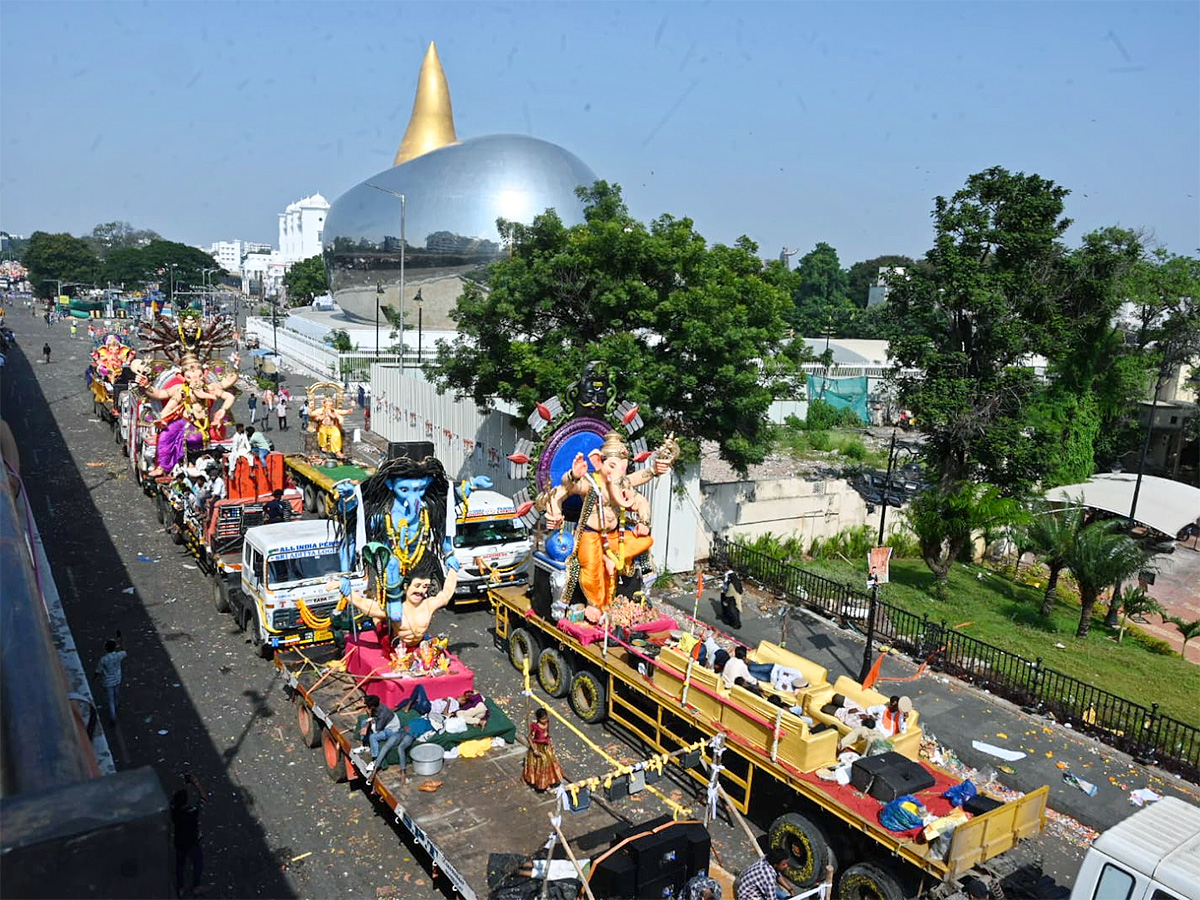 Ganesh Nimajjanam 2024 at Hyderabad's Tank Bund: Photos18