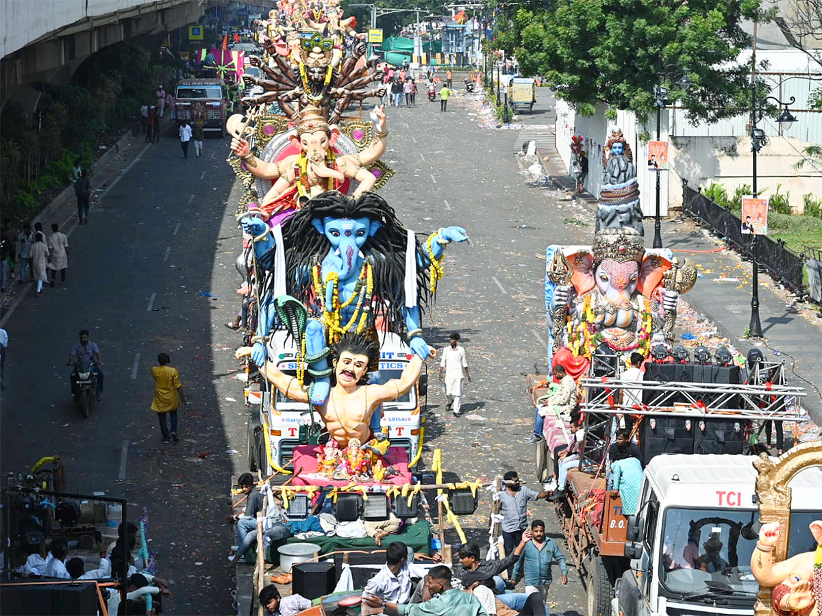 Ganesh Nimajjanam 2024 at Hyderabad's Tank Bund: Photos16