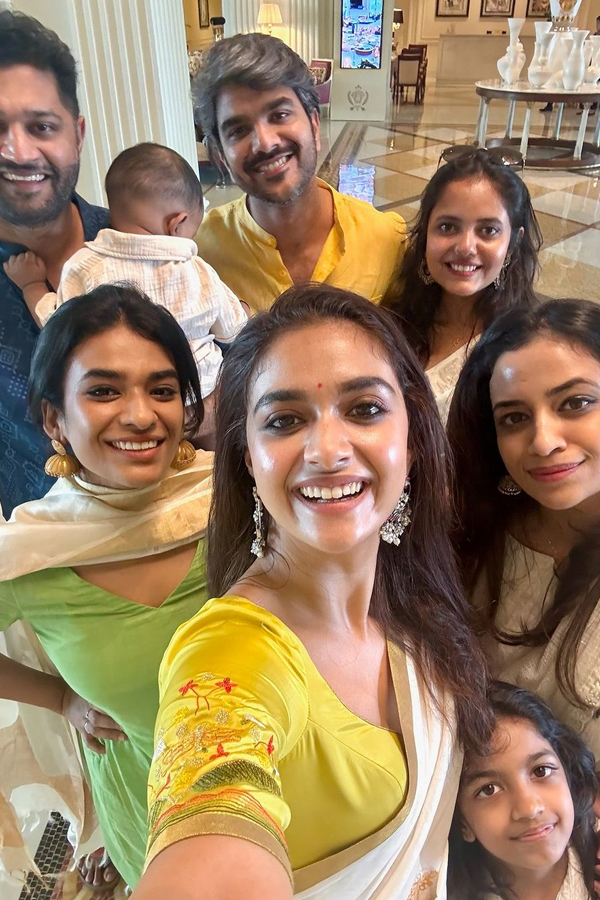 Actress Keerthy Suresh's Crazy Post On Onam Festival, Viral Photos12