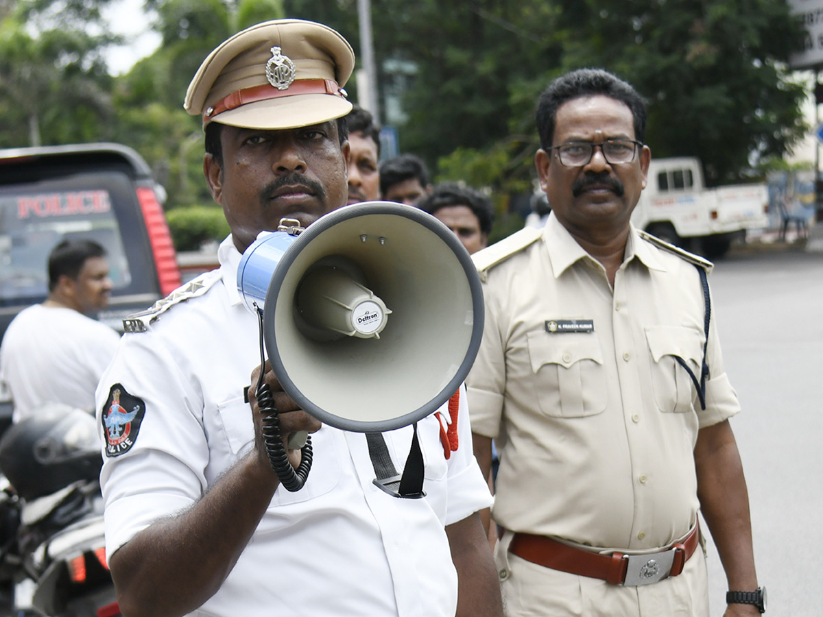 Visakhapatnam Strict Helmet Regulations Photos6