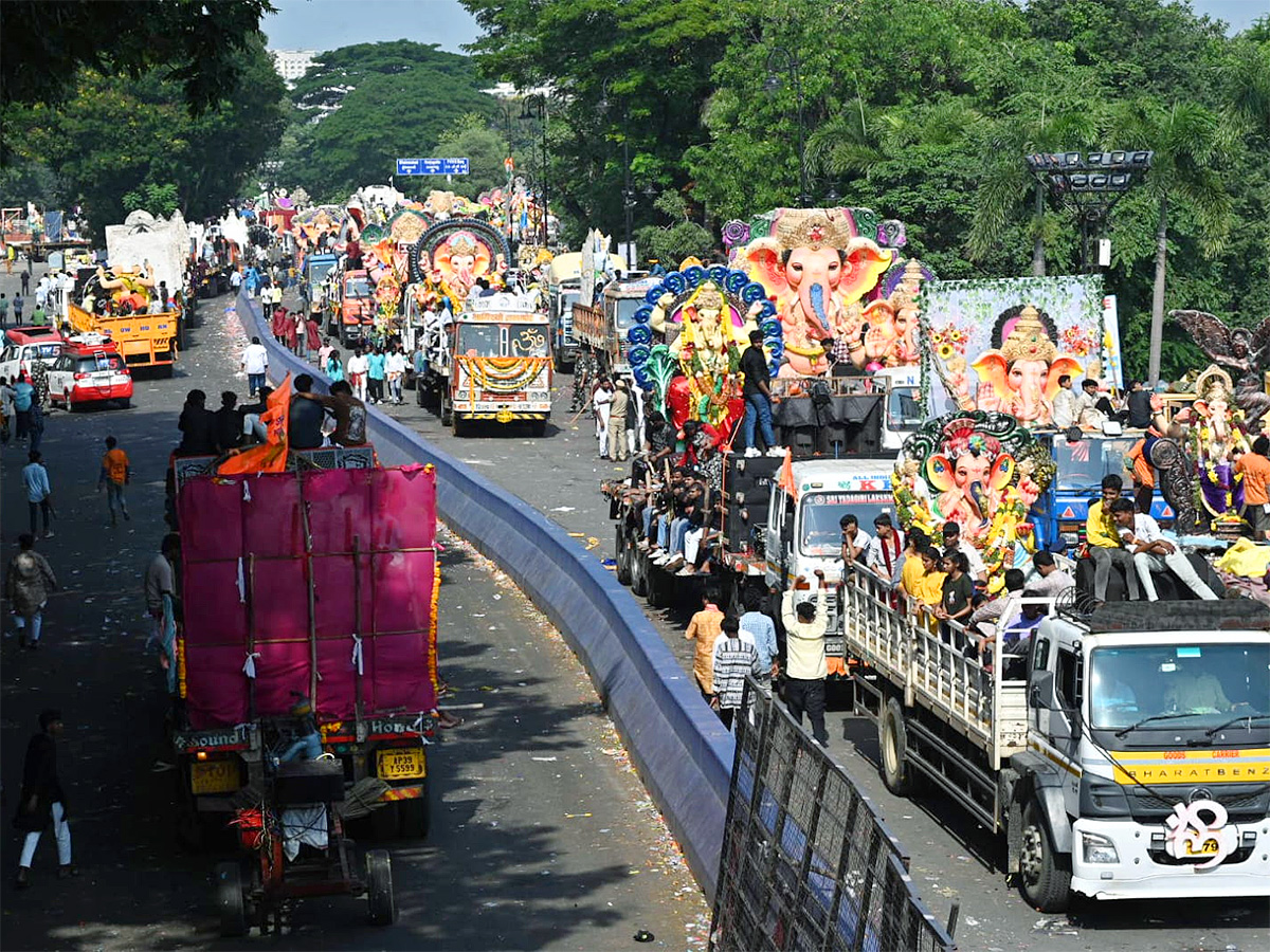 Ganesh Nimajjanam 2024 at Hyderabad's Tank Bund: Photos11