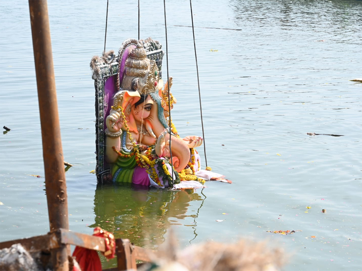 Ganesh Nimajjanam 2024 at Hyderabad's Tank Bund: Photos12