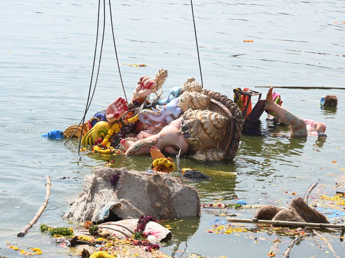 Ganesh Nimajjanam 2024 at Hyderabad's Tank Bund: Photos3