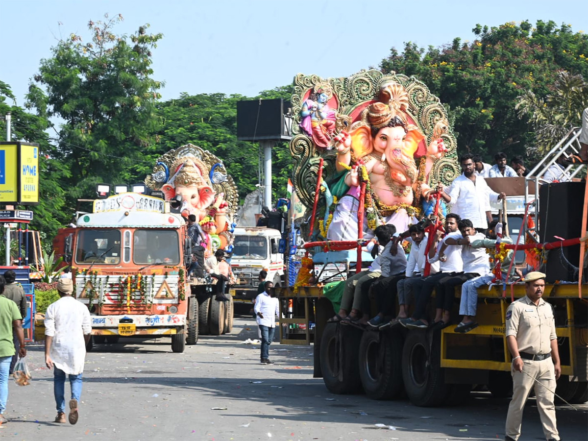 Ganesh Nimajjanam 2024 at Hyderabad's Tank Bund: Photos4