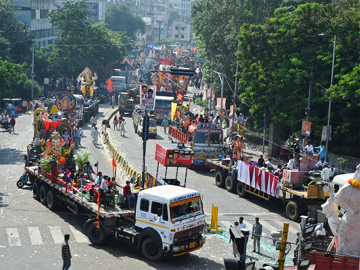 Ganesh Nimajjanam 2024 at Hyderabad's Tank Bund: Photos5