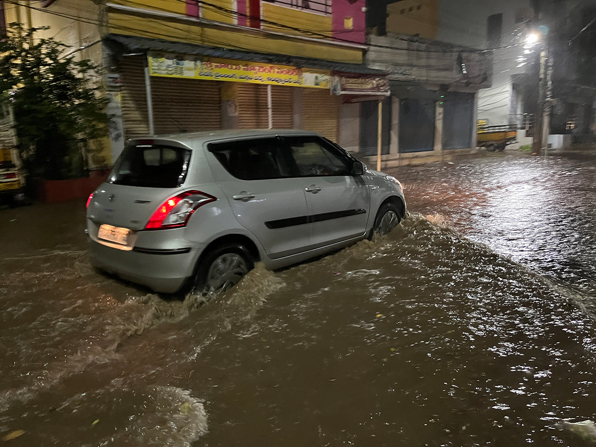 Heavy Rains in Hyderabad Today Photos11