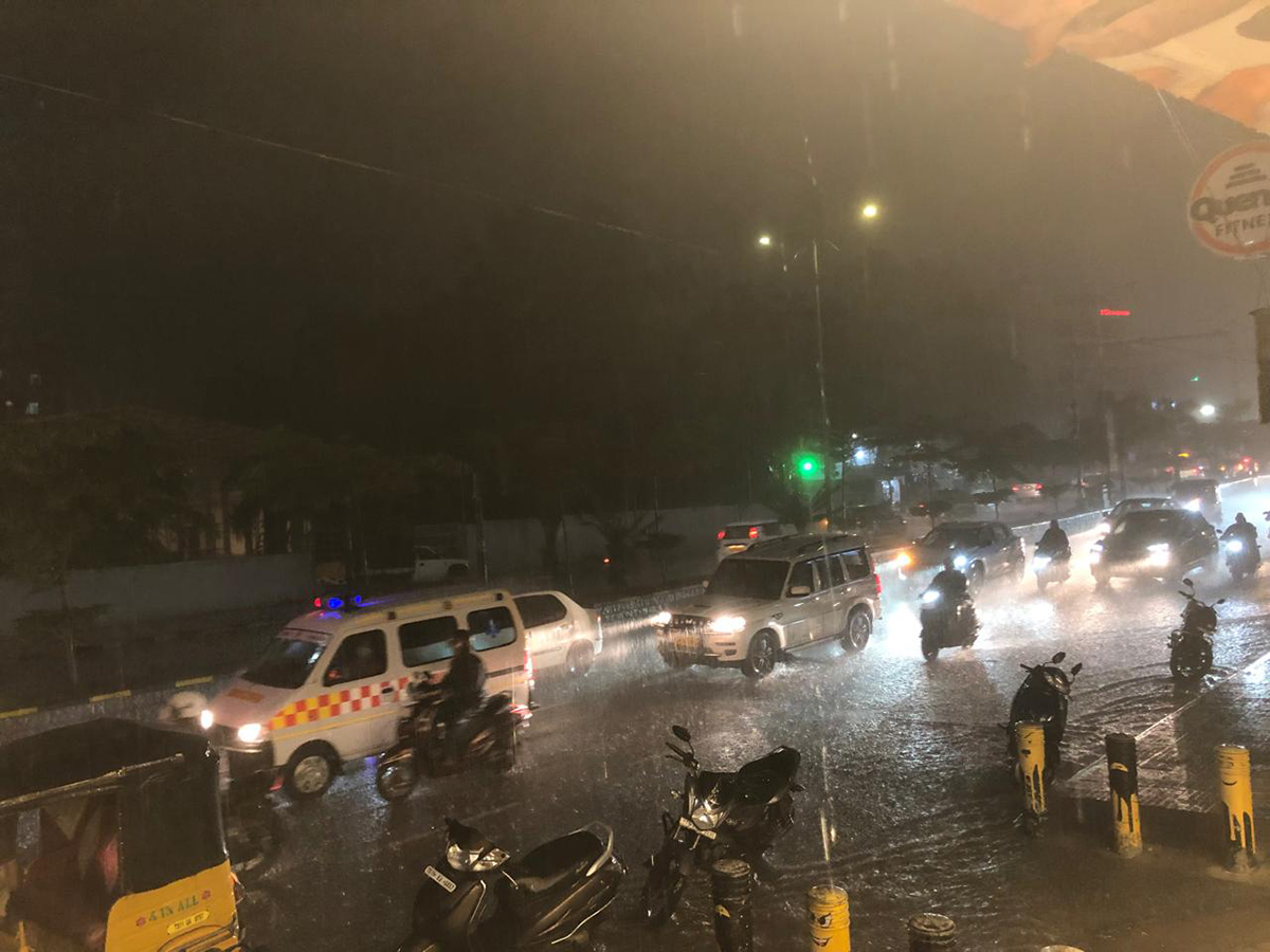 Heavy Rains in Hyderabad Today Photos13