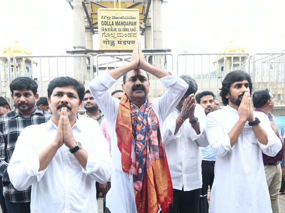 Bhumana Karunakar Reddy Took Oath In Tirumala for Laddu Controversy Photos31