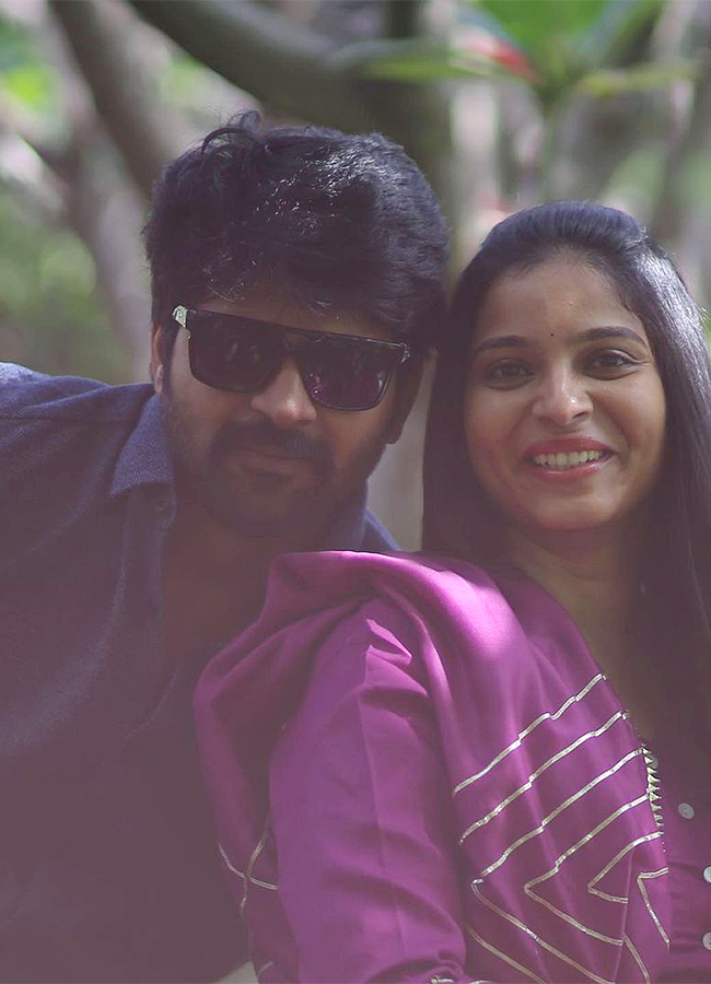 Tollywood Actor Sree Vishnu Wife And Family Photos7