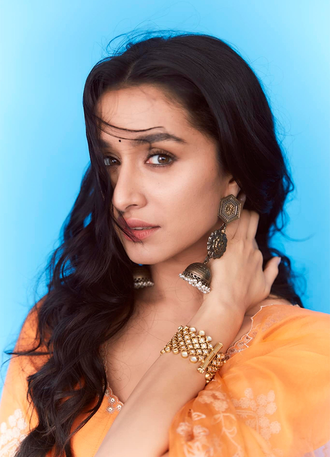 Actress Shraddha Kapoor Hot Photos22