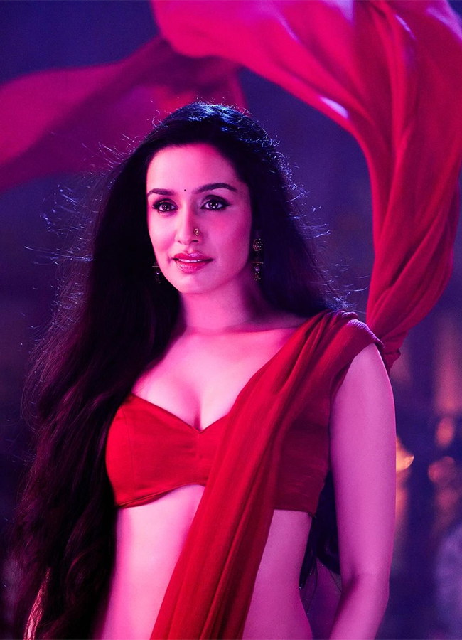 Actress Shraddha Kapoor Hot Photos25