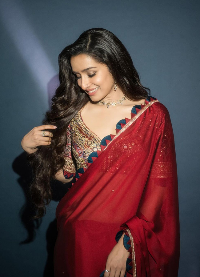 Actress Shraddha Kapoor Hot Photos31