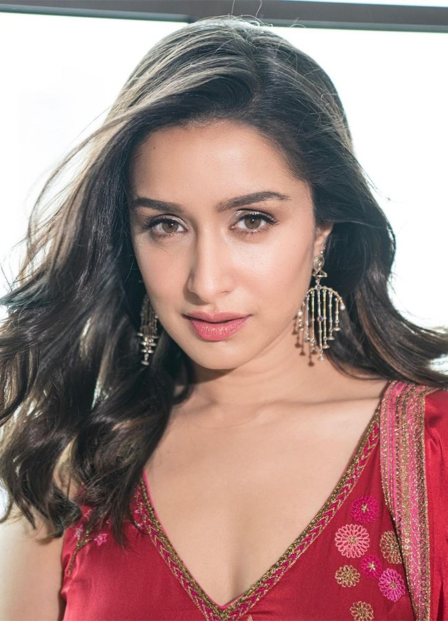 Actress Shraddha Kapoor Hot Photos4