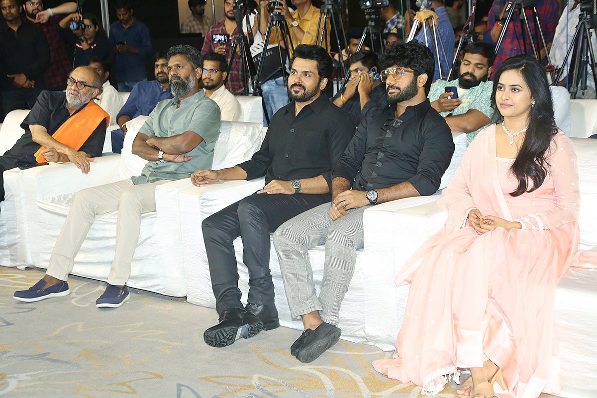 Hero Karthi Satyam Sundaram Pre Release Event9