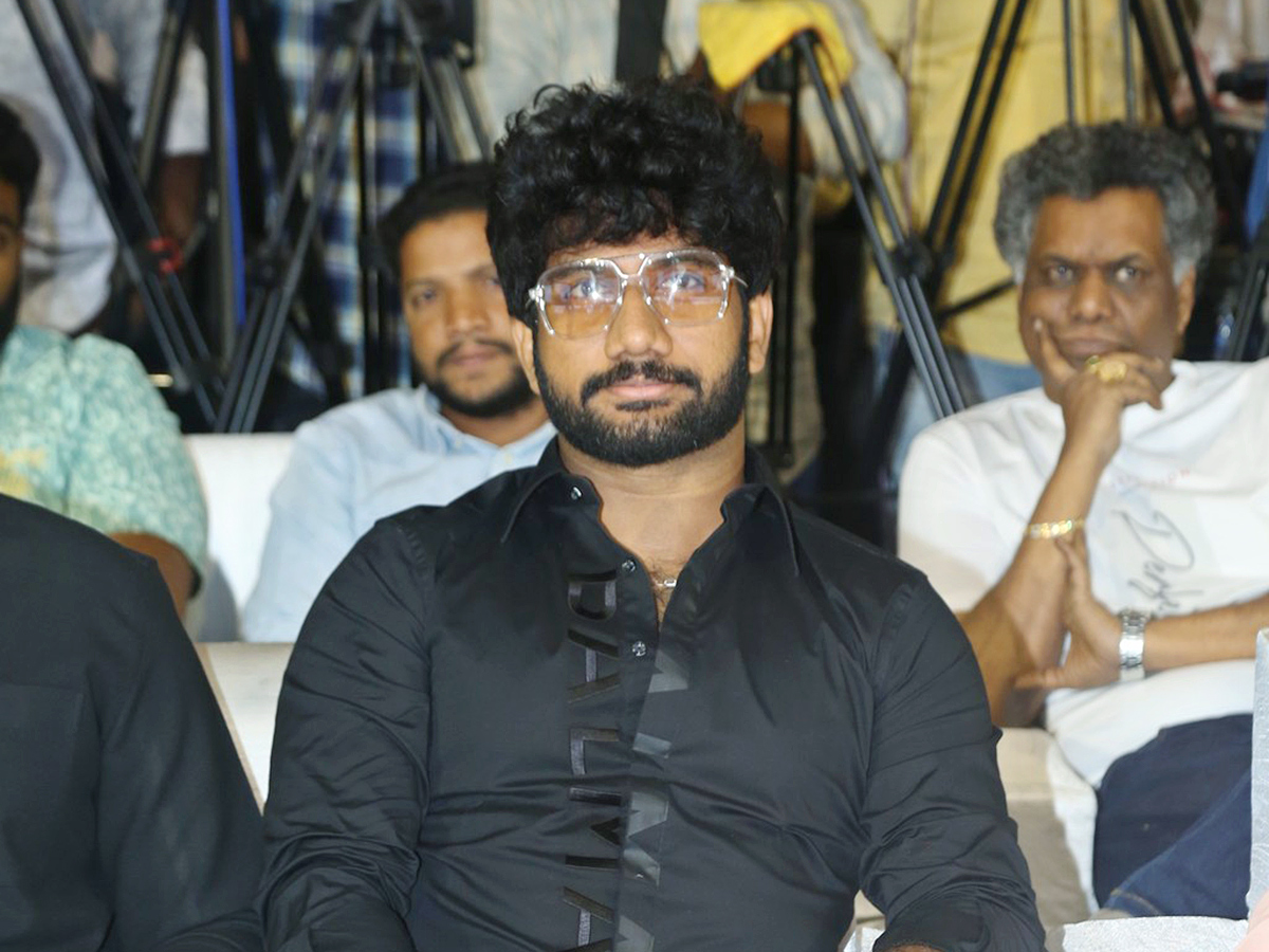 Hero Karthi Satyam Sundaram Pre Release Event15