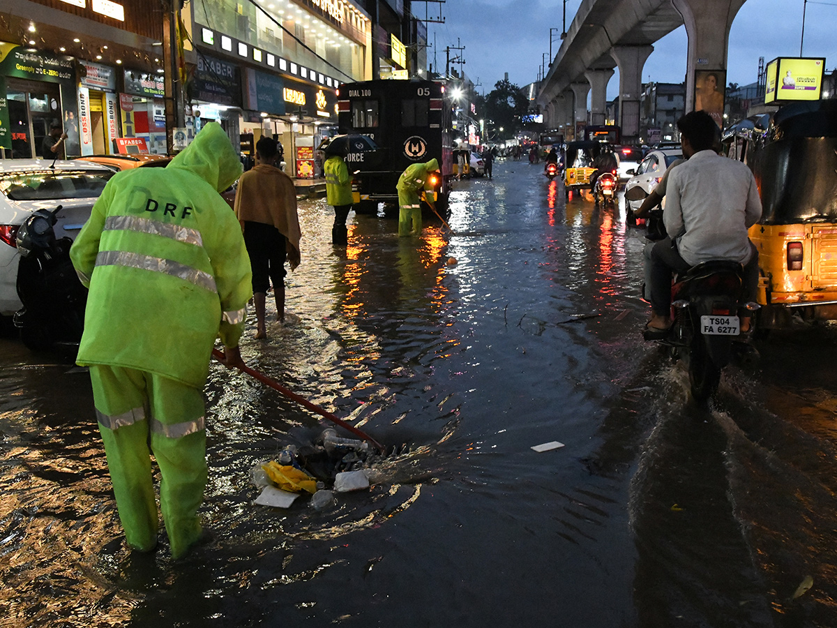 heavy rain in hyderabad today14