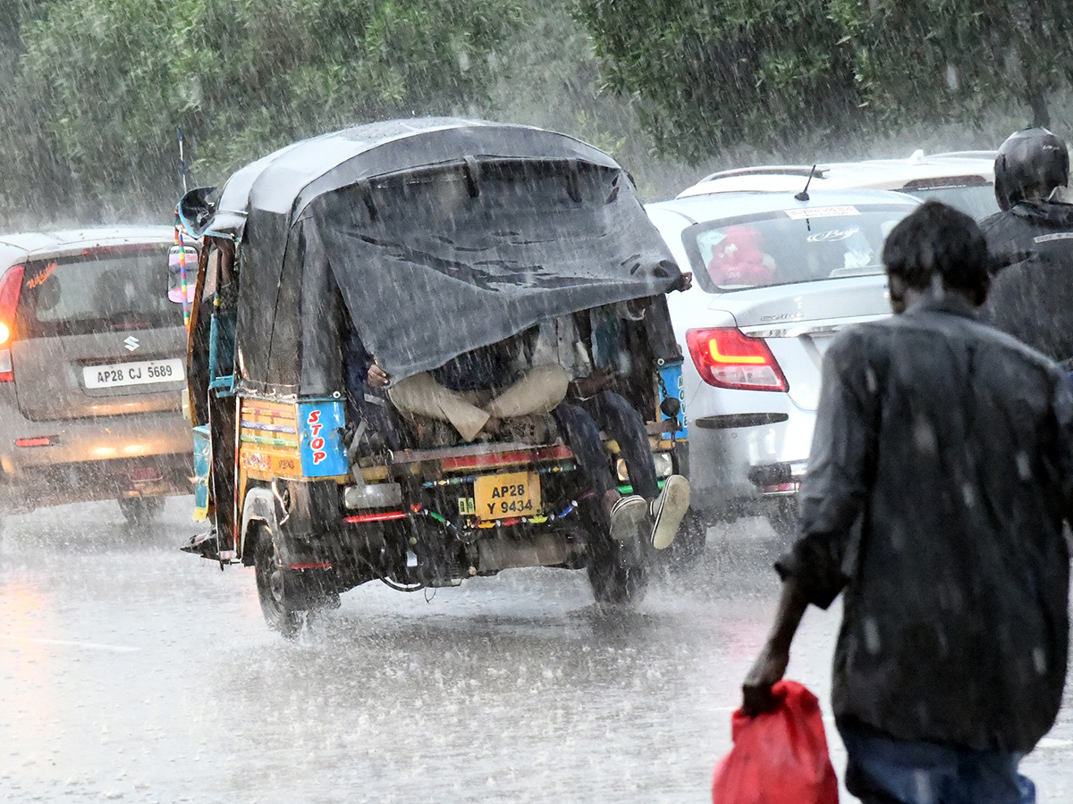 heavy rain in hyderabad today18