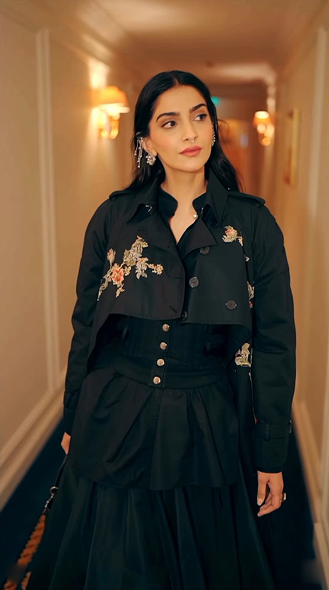 Paris Fashion Week 2024: Sonam Kapoor Shines In Black Dior Dress11