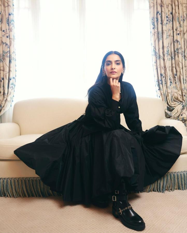 Paris Fashion Week 2024: Sonam Kapoor Shines In Black Dior Dress2