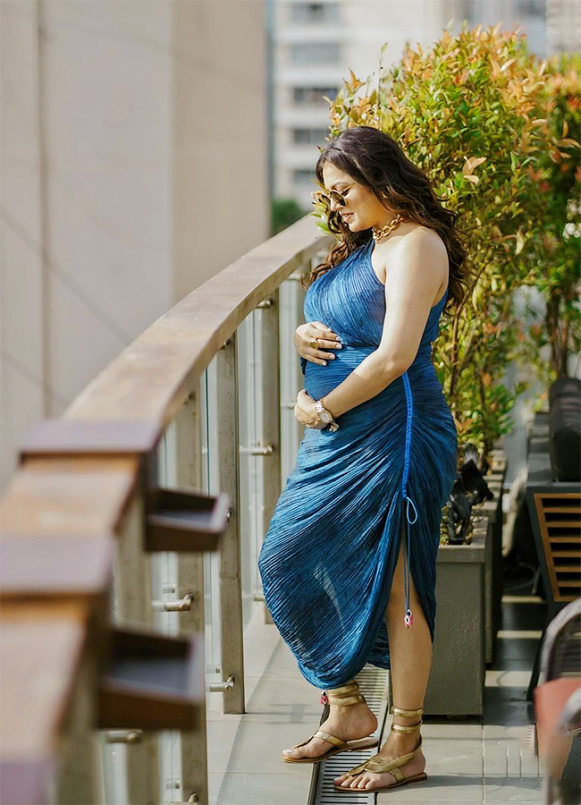 Actress Drashti Dhami Baby bump Photos2