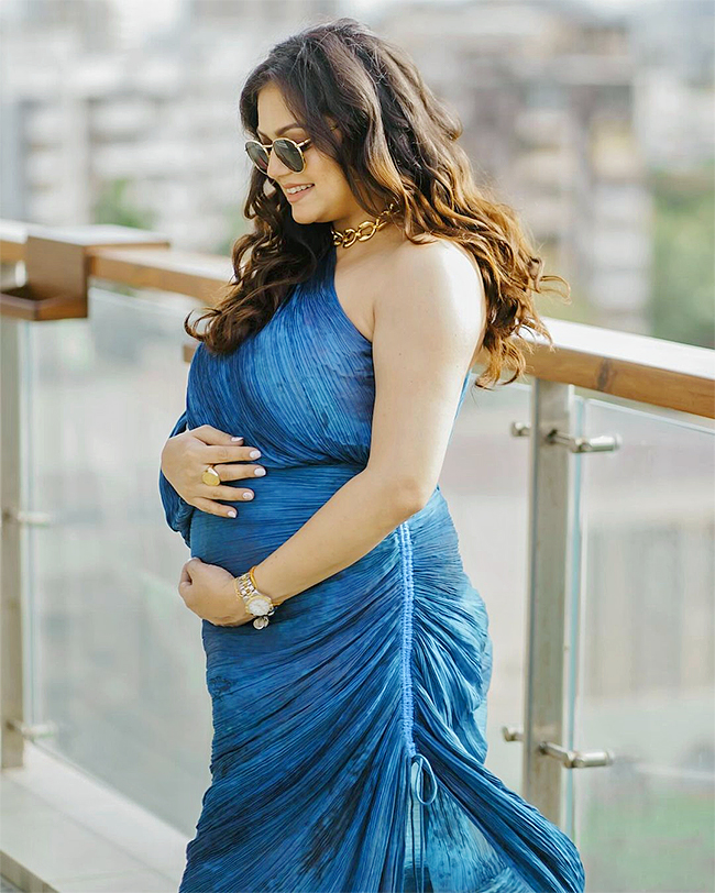 Actress Drashti Dhami Baby bump Photos3