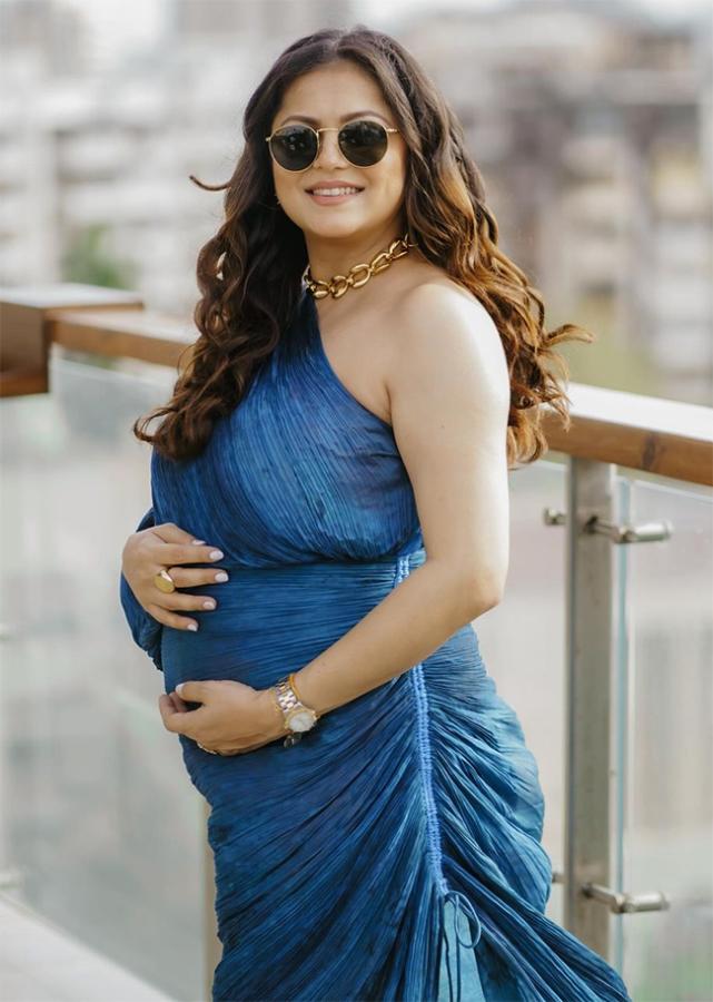 Actress Drashti Dhami Baby bump Photos6