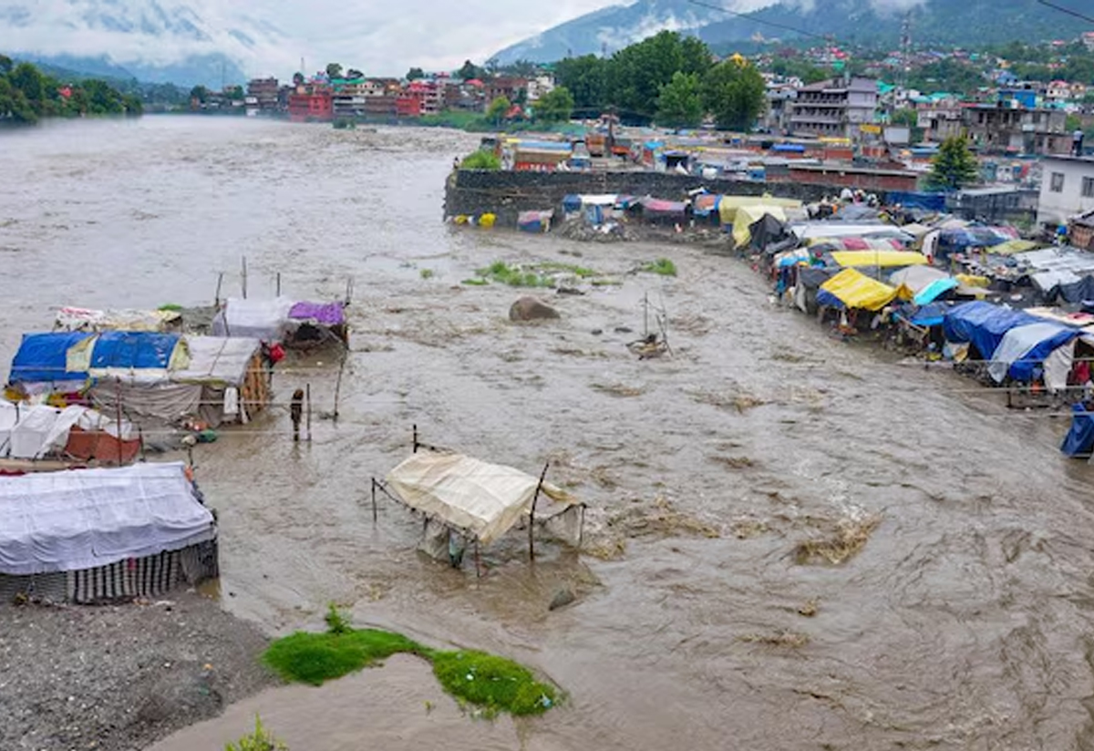 what is cloud burst and why it happens In India Reasons8