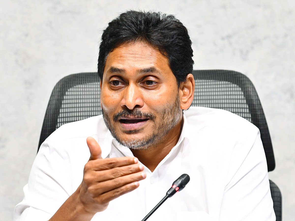 YS Jagan Press Meet on Tirumala Tour And Tirupati Prasadam Controversy‪ Photos15