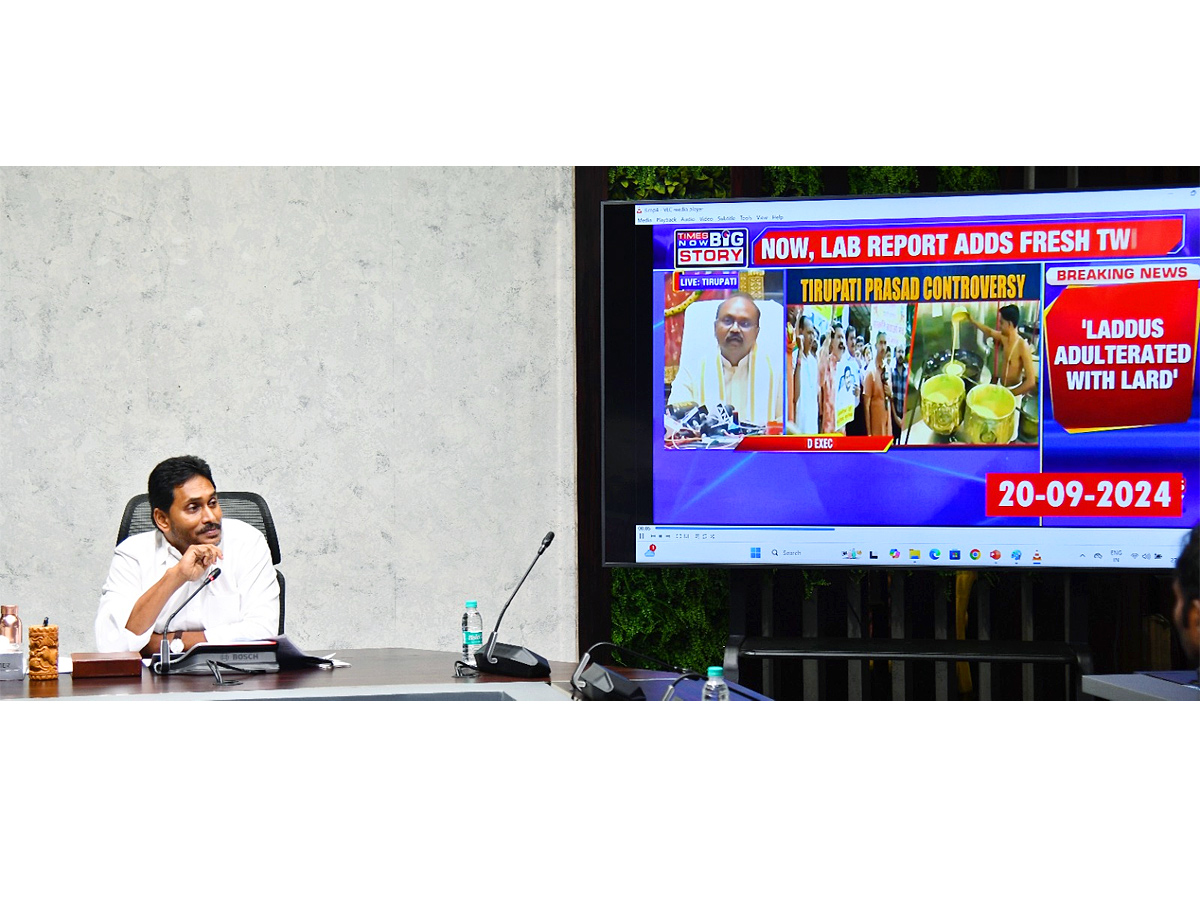 YS Jagan Press Meet on Tirumala Tour And Tirupati Prasadam Controversy‪ Photos2