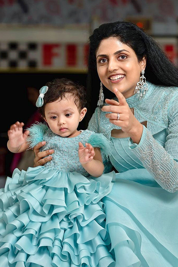 Indian Chess Legend Harika Dronavalli Beautiful Family Photos7