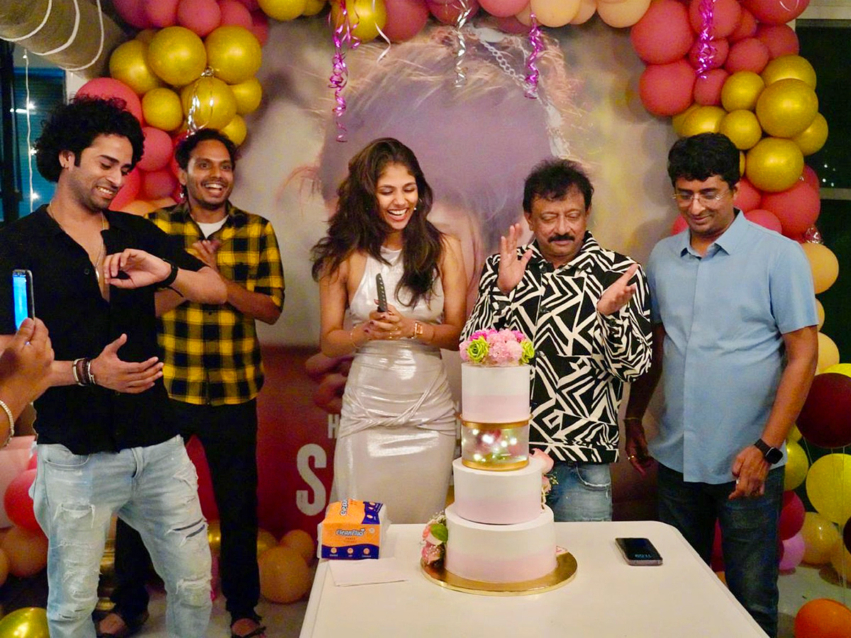 Ram Gopal Varma Celebrates SAAREE movie heroine Aaradhya Devi Birthday Celebration Photos Goes Viral4