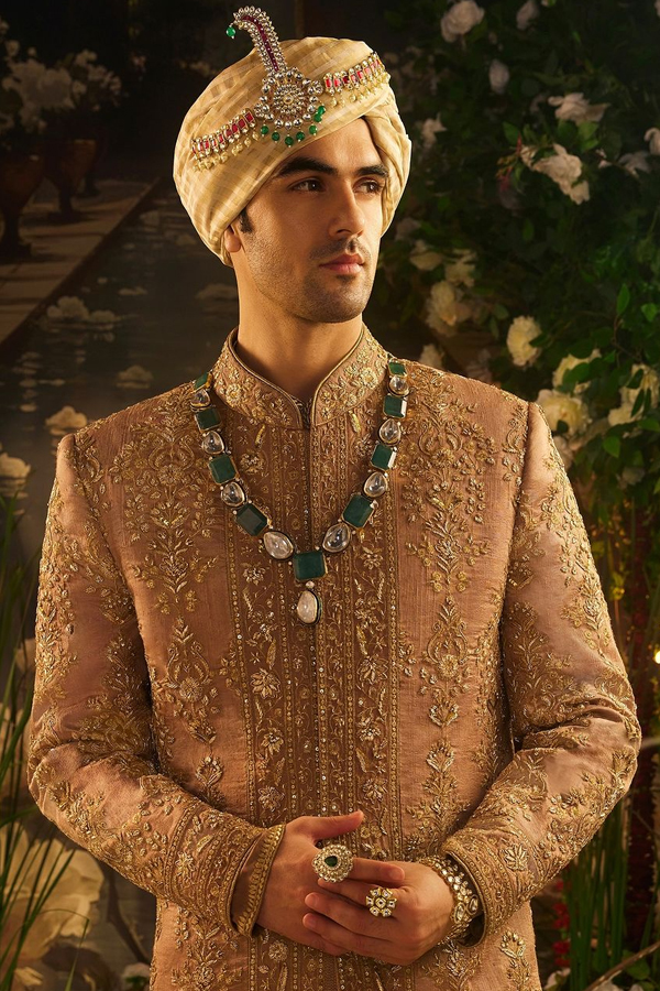 Manish Malhotra's Amazing Dreamy Wedding Couple Outfits31