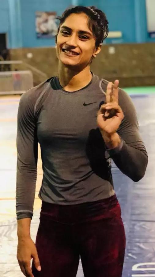 Indian Sportspersons Turned Politicians: Vinesh Phogat To Join List13