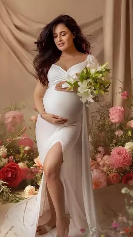 Maternity Photoshoot Stunning Pictures Goes Viral9