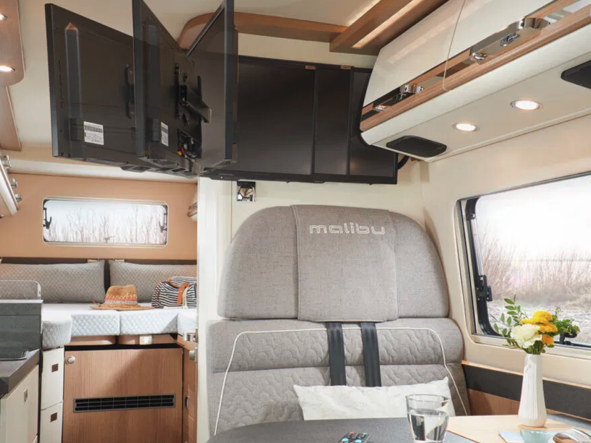 Mercedes Sprinter Motorhome Van Photos19