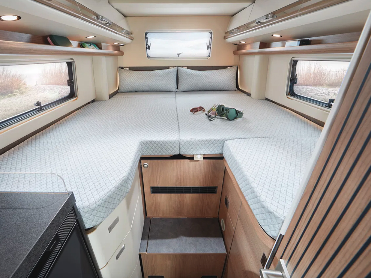 Mercedes Sprinter Motorhome Van Photos29