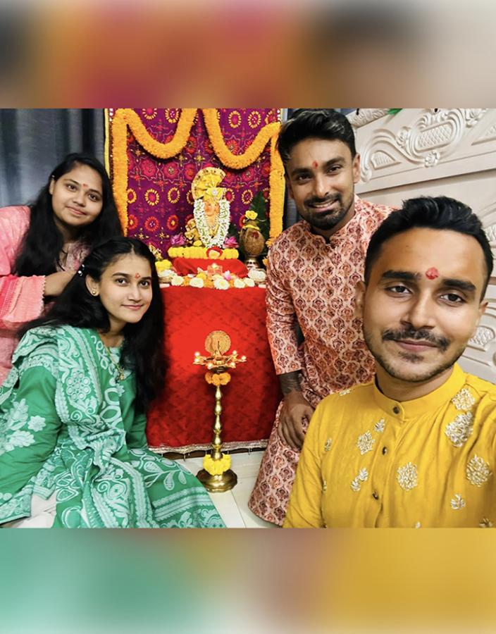 Litton Das Celebrates Ganpati Festival With Family Pics Goes Viral3