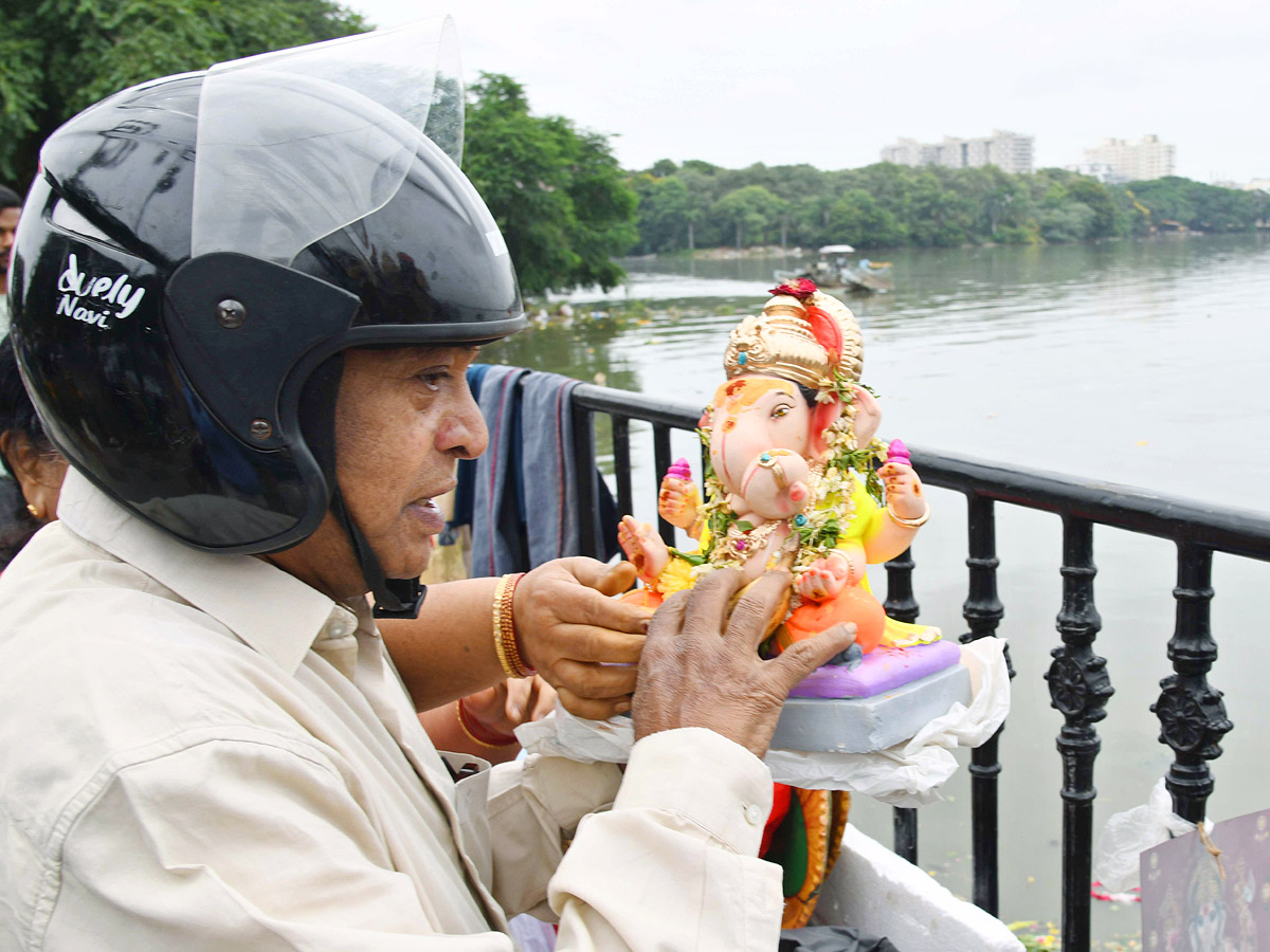 3rd Day Ganesh Nimajjanam At Tank Bund Photos16