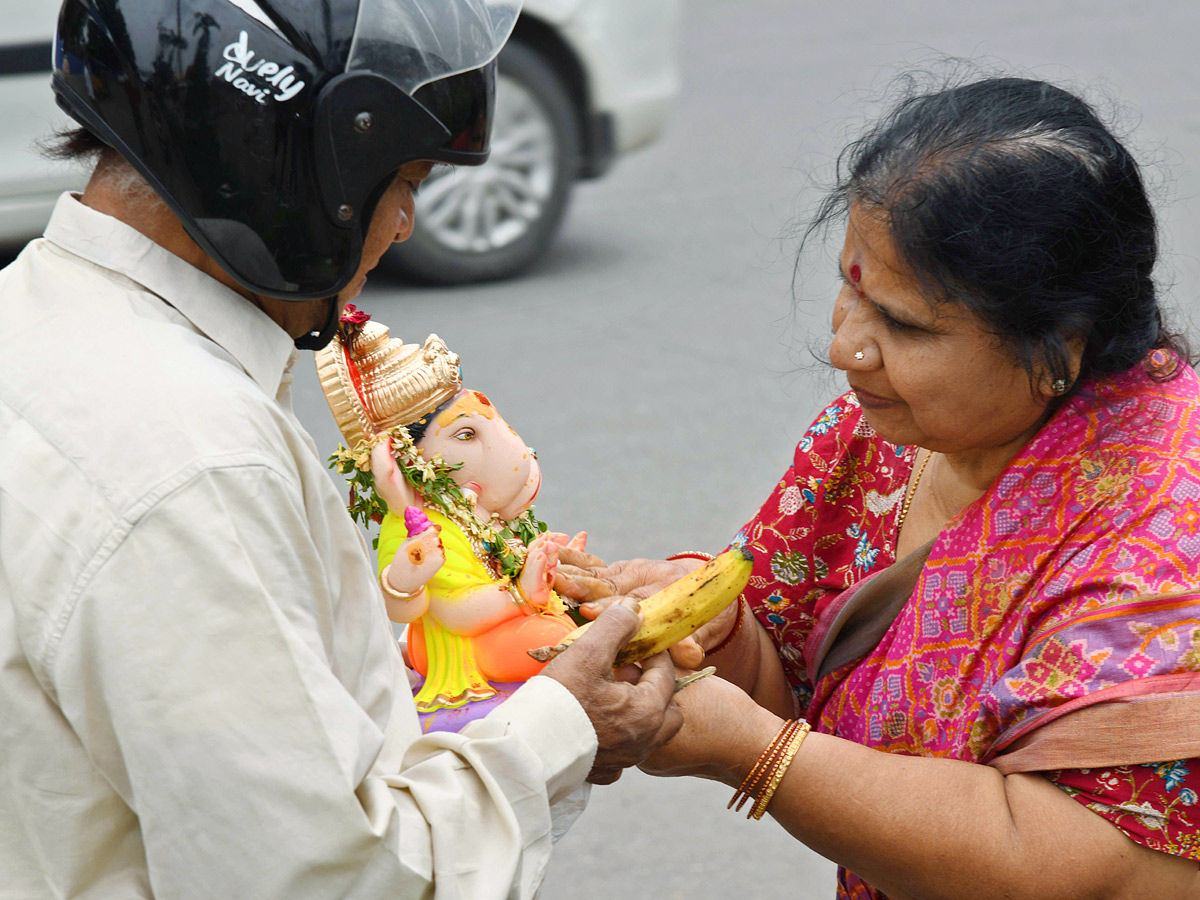 3rd Day Ganesh Nimajjanam At Tank Bund Photos17