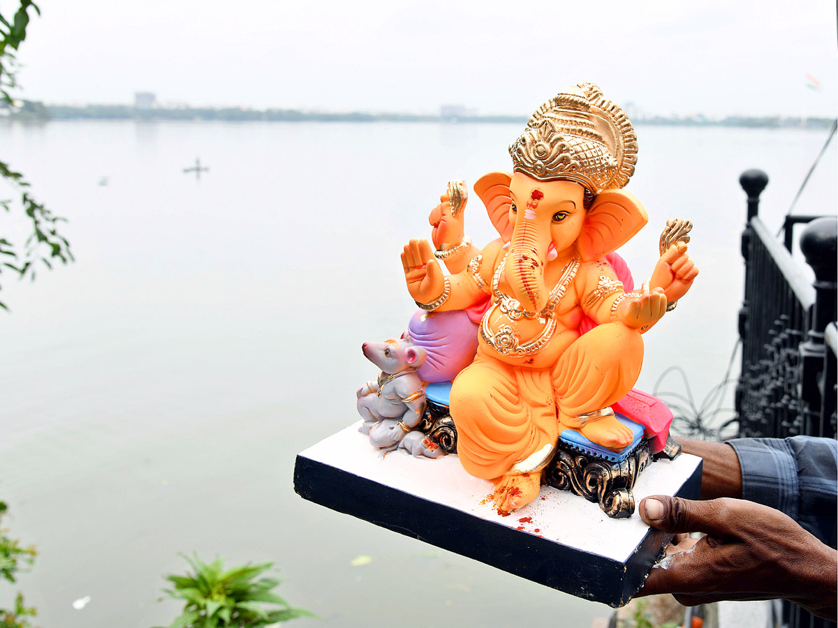 3rd Day Ganesh Nimajjanam At Tank Bund Photos2