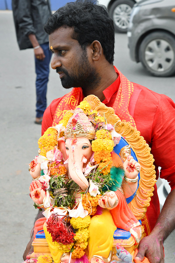 3rd Day Ganesh Nimajjanam At Tank Bund Photos8