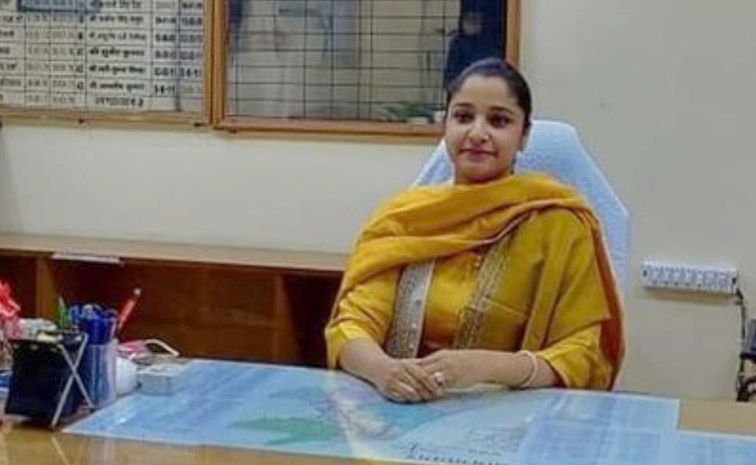 Interesting Facts About IAS Rukmani Riar Photos1