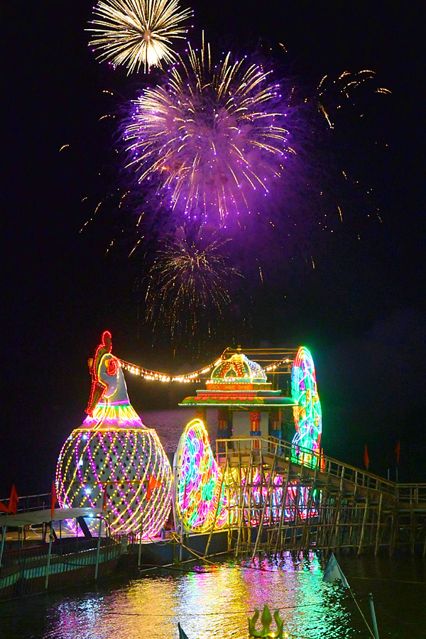 Vijayawada kanakadurga as mahishasuramardini on 9th day of Dussehra Photos2