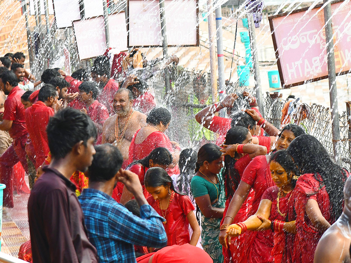 Vijayawada kanakadurga as mahishasuramardini on 9th day of Dussehra Photos17