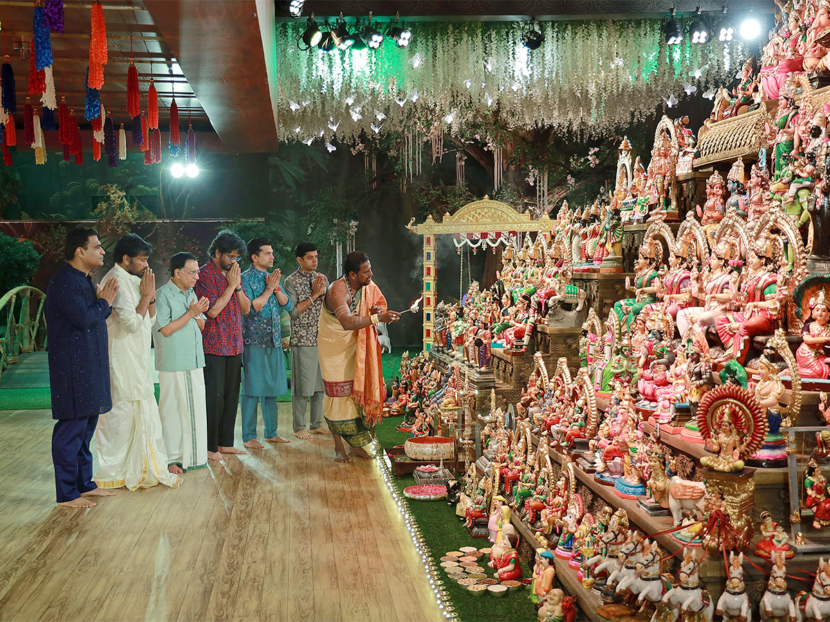 Chiranjeevi and Nagarjuna Navratri Celebrations at Kalyan Jewellers House7