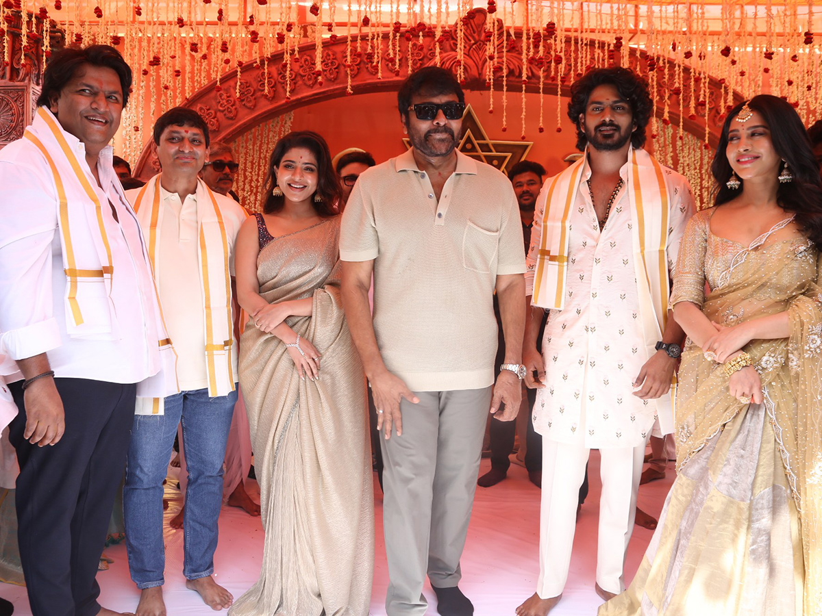 Megastar Chiranjeevi Launched Nagabandham Movie Photos2