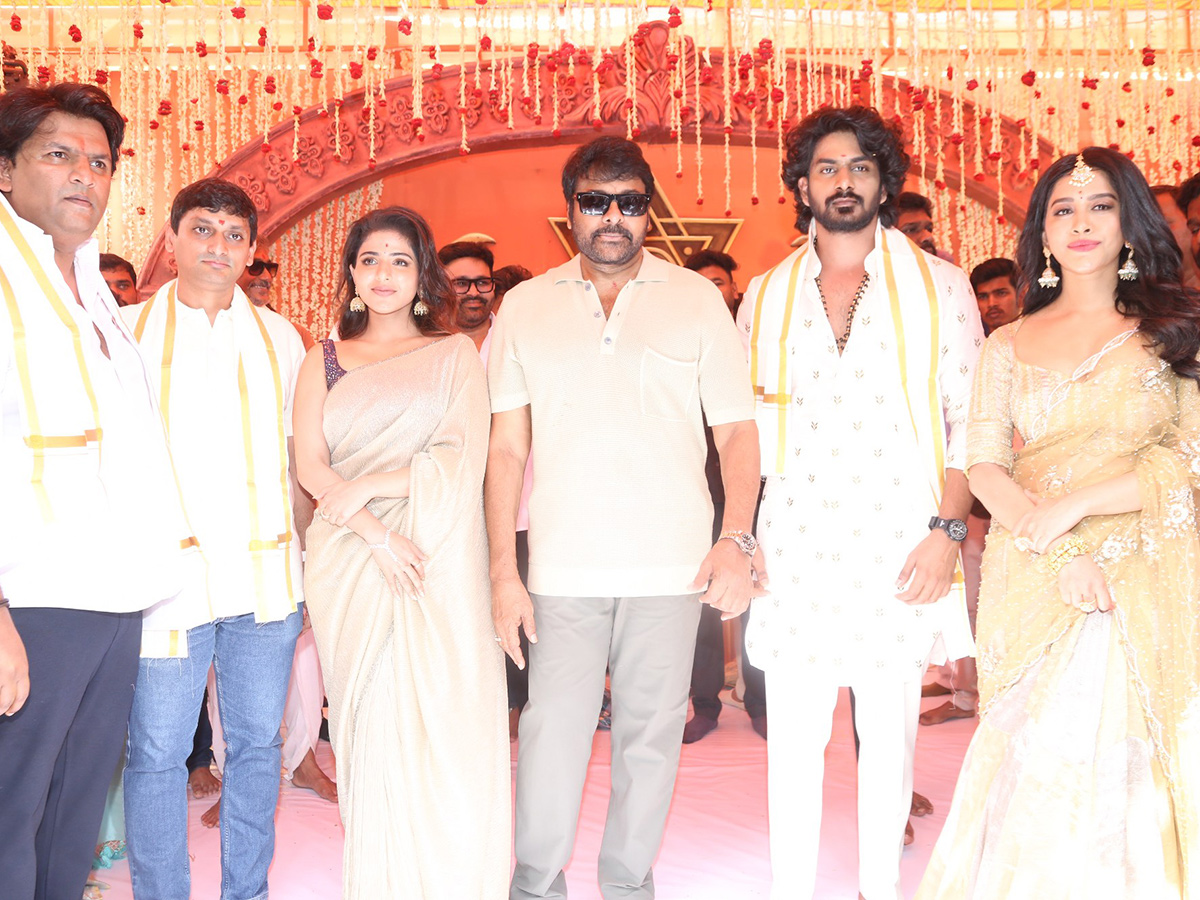 Megastar Chiranjeevi Launched Nagabandham Movie Photos3