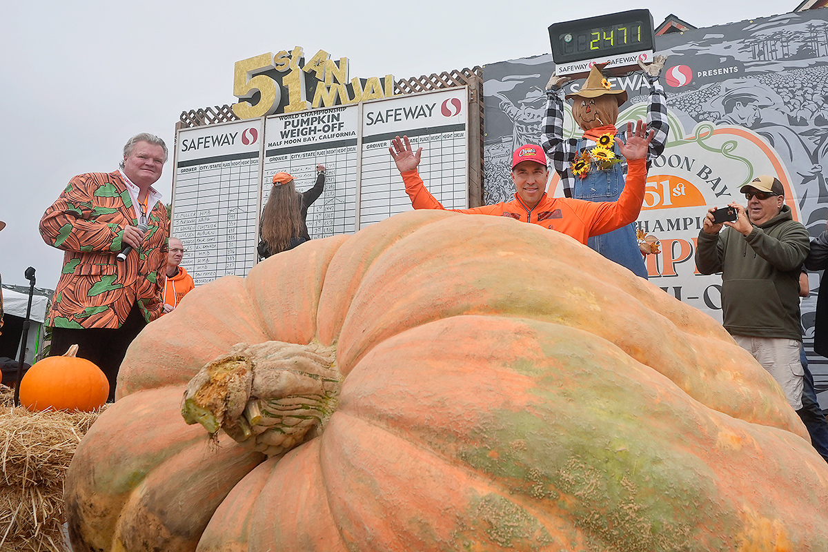 pumpkin weighed in at 2,471 pounds to win at the Safeway World Championship9